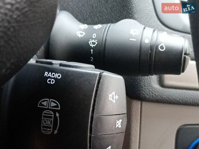 Сірий Рено Меган, об'ємом двигуна 1.6 л та пробігом 165 тис. км за 6900 $, фото 26 на Automoto.ua