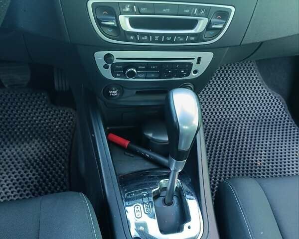 Серый Рено Меган, объемом двигателя 1.46 л и пробегом 285 тыс. км за 6800 $, фото 13 на Automoto.ua