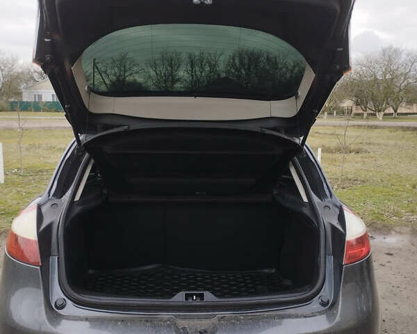 Серый Рено Меган, объемом двигателя 1.46 л и пробегом 230 тыс. км за 6999 $, фото 11 на Automoto.ua