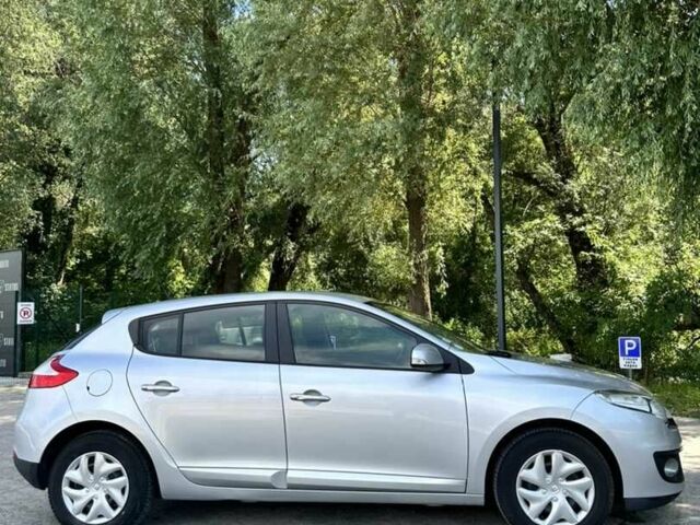 Серый Рено Меган, объемом двигателя 1.5 л и пробегом 285 тыс. км за 7500 $, фото 5 на Automoto.ua