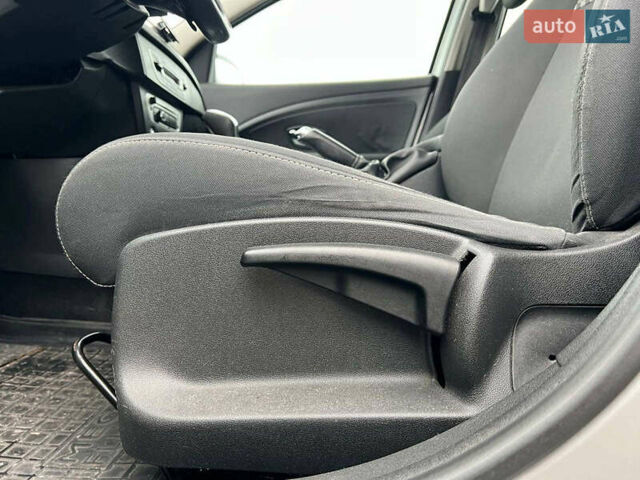 Серый Рено Меган, объемом двигателя 1.5 л и пробегом 228 тыс. км за 7690 $, фото 18 на Automoto.ua