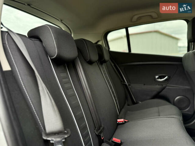 Сірий Рено Меган, об'ємом двигуна 1.5 л та пробігом 198 тис. км за 8599 $, фото 35 на Automoto.ua