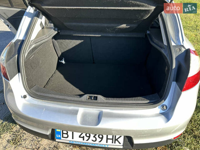 Рено Меган 2013 в Кременчуге на Automoto.ua Серый Рено Меган, объемом двигателя 1.2 л и пробегом 260 тыс. км за 6100 $, фото 12 на Automoto.ua