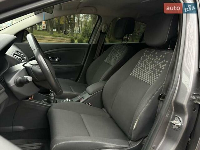 Серый Рено Меган, объемом двигателя 1.2 л и пробегом 92 тыс. км за 6990 $, фото 18 на Automoto.ua