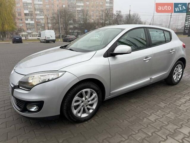 Серый Рено Меган, объемом двигателя 1.5 л и пробегом 237 тыс. км за 7550 $, фото 12 на Automoto.ua