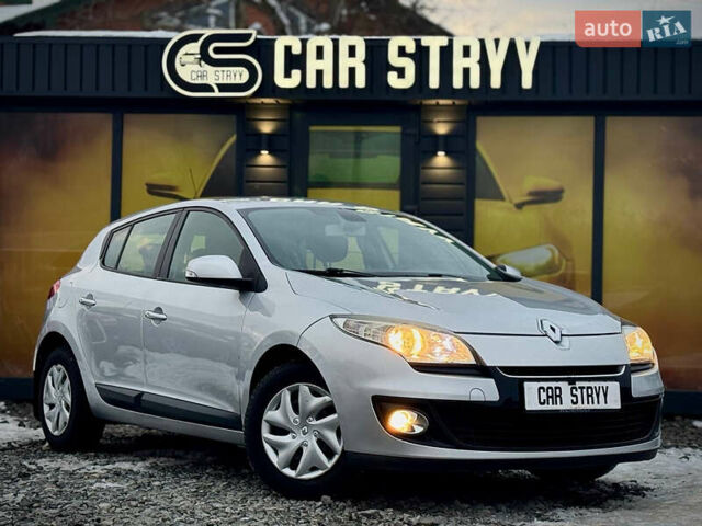 Серый Рено Меган, объемом двигателя 1.5 л и пробегом 249 тыс. км за 6999 $, фото 1 на Automoto.ua