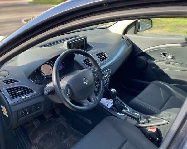 Сірий Рено Меган, об'ємом двигуна 1.2 л та пробігом 165 тис. км за 7200 $, фото 3 на Automoto.ua