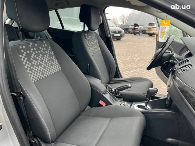 Серый Рено Меган, объемом двигателя 1.5 л и пробегом 228 тыс. км за 7690 $, фото 37 на Automoto.ua