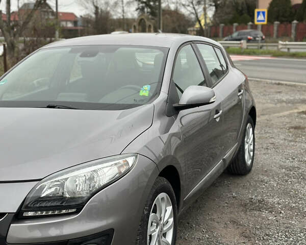 Серый Рено Меган, объемом двигателя 1.5 л и пробегом 193 тыс. км за 8100 $, фото 5 на Automoto.ua