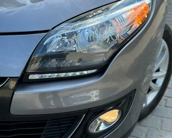 Сірий Рено Меган, об'ємом двигуна 1.5 л та пробігом 266 тис. км за 7950 $, фото 3 на Automoto.ua