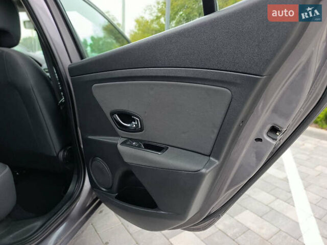 Серый Рено Меган, объемом двигателя 1.5 л и пробегом 207 тыс. км за 7700 $, фото 20 на Automoto.ua