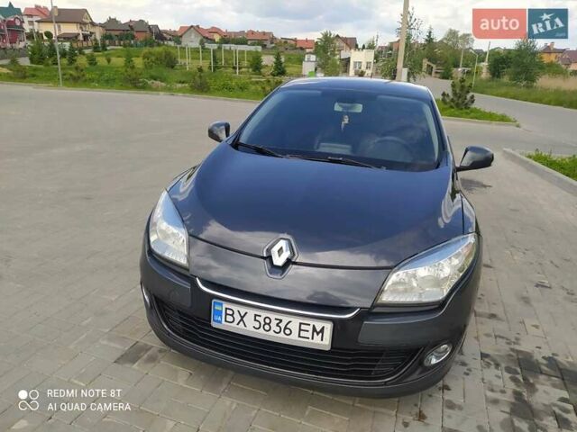 Серый Рено Меган, объемом двигателя 1.5 л и пробегом 226 тыс. км за 8300 $, фото 5 на Automoto.ua