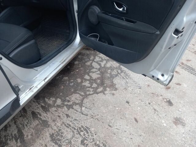 Серый Рено Меган, объемом двигателя 1.6 л и пробегом 275 тыс. км за 5300 $, фото 10 на Automoto.ua