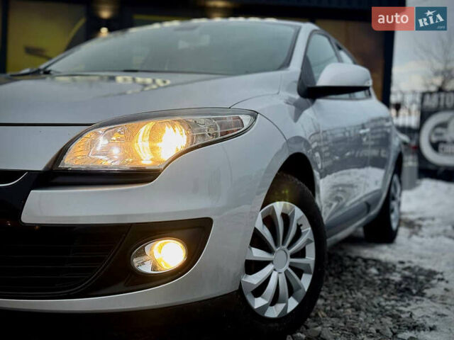 Серый Рено Меган, объемом двигателя 1.5 л и пробегом 249 тыс. км за 6999 $, фото 9 на Automoto.ua