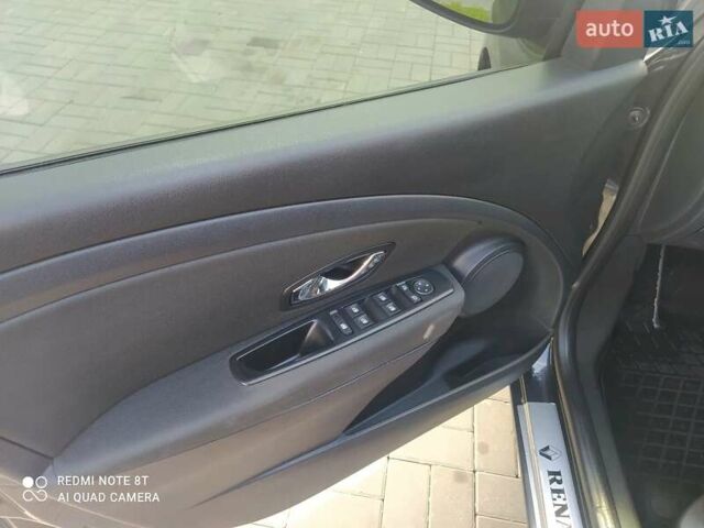 Серый Рено Меган, объемом двигателя 1.5 л и пробегом 226 тыс. км за 8300 $, фото 52 на Automoto.ua