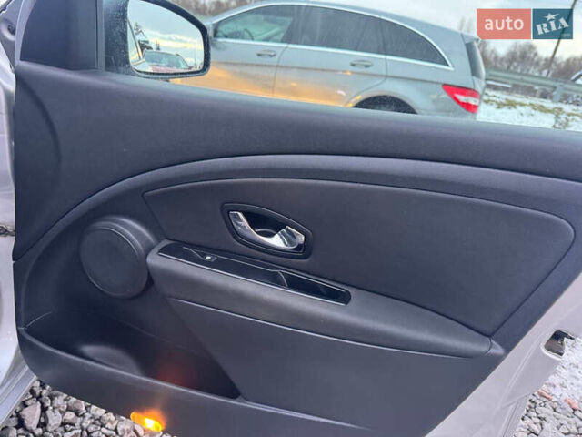 Серый Рено Меган, объемом двигателя 1.5 л и пробегом 249 тыс. км за 6999 $, фото 29 на Automoto.ua