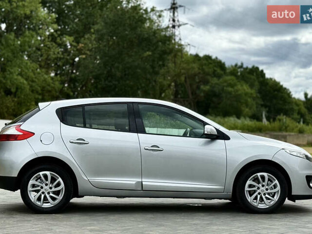 Серый Рено Меган, объемом двигателя 1.5 л и пробегом 198 тыс. км за 8199 $, фото 2 на Automoto.ua