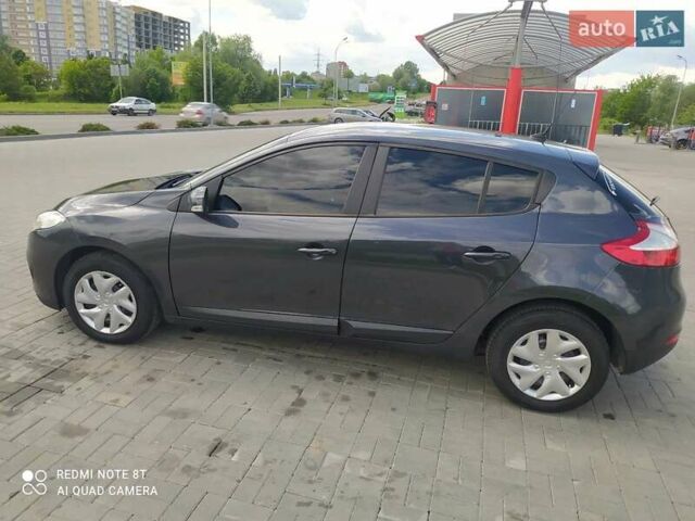 Серый Рено Меган, объемом двигателя 1.5 л и пробегом 226 тыс. км за 8300 $, фото 25 на Automoto.ua