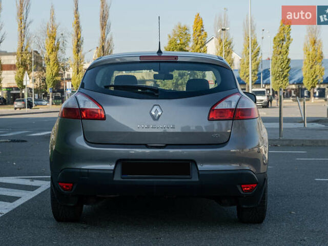 Серый Рено Меган, объемом двигателя 1.46 л и пробегом 113 тыс. км за 8500 $, фото 5 на Automoto.ua