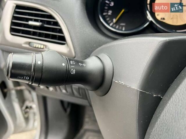 Серый Рено Меган, объемом двигателя 1.5 л и пробегом 228 тыс. км за 7690 $, фото 25 на Automoto.ua