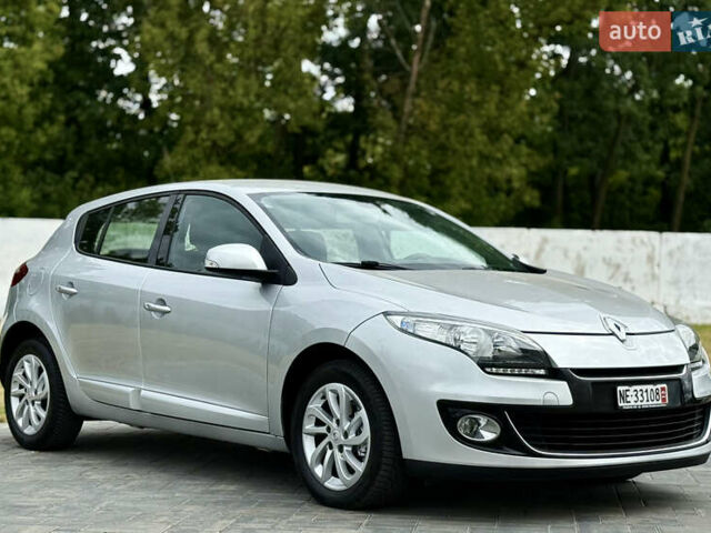 Сірий Рено Меган, об'ємом двигуна 1.5 л та пробігом 198 тис. км за 8599 $, фото 1 на Automoto.ua