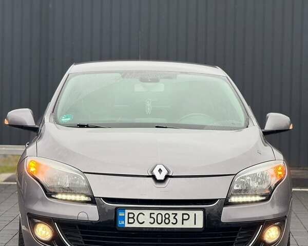 Серый Рено Меган, объемом двигателя 1.46 л и пробегом 268 тыс. км за 7900 $, фото 3 на Automoto.ua