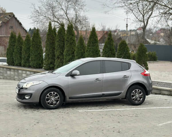 Серый Рено Меган, объемом двигателя 1.5 л и пробегом 276 тыс. км за 6700 $, фото 2 на Automoto.ua