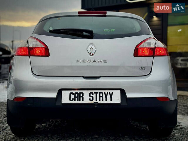 Серый Рено Меган, объемом двигателя 1.5 л и пробегом 249 тыс. км за 6999 $, фото 20 на Automoto.ua