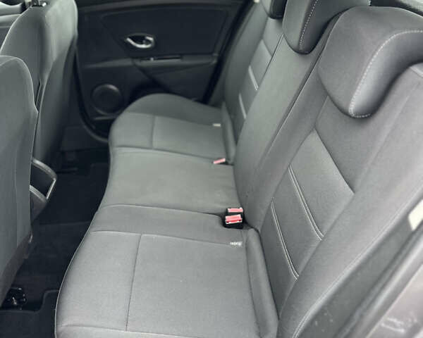 Серый Рено Меган, объемом двигателя 1.5 л и пробегом 193 тыс. км за 8100 $, фото 24 на Automoto.ua