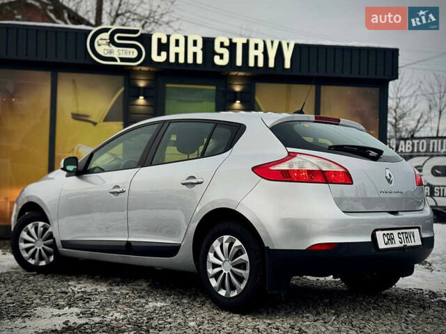 Серый Рено Меган, объемом двигателя 1.5 л и пробегом 249 тыс. км за 6999 $, фото 2 на Automoto.ua