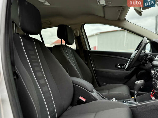 Сірий Рено Меган, об'ємом двигуна 1.5 л та пробігом 198 тис. км за 8599 $, фото 31 на Automoto.ua