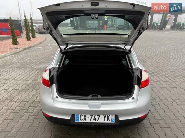 Серый Рено Меган, объемом двигателя 1.5 л и пробегом 237 тыс. км за 7550 $, фото 26 на Automoto.ua