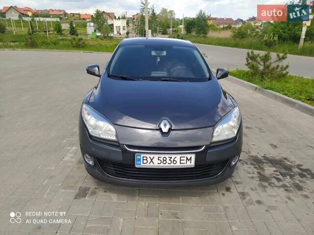 Серый Рено Меган, объемом двигателя 1.5 л и пробегом 226 тыс. км за 8300 $, фото 32 на Automoto.ua