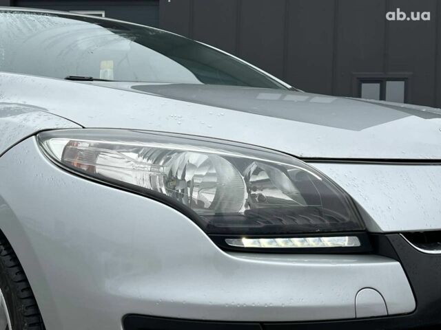 Серый Рено Меган, объемом двигателя 1.5 л и пробегом 228 тыс. км за 7690 $, фото 12 на Automoto.ua