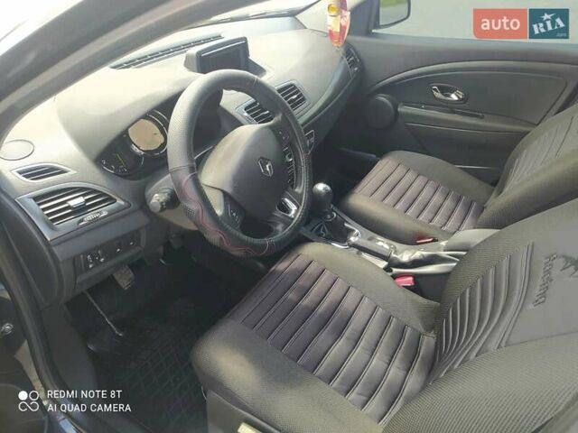 Серый Рено Меган, объемом двигателя 1.5 л и пробегом 226 тыс. км за 8300 $, фото 47 на Automoto.ua