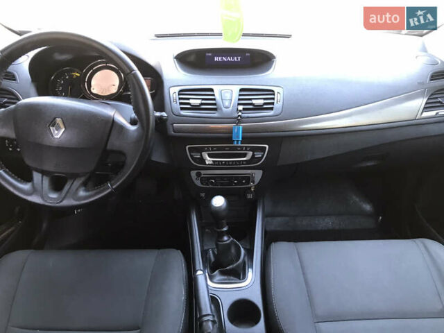 Серый Рено Меган, объемом двигателя 1.46 л и пробегом 400 тыс. км за 6700 $, фото 11 на Automoto.ua