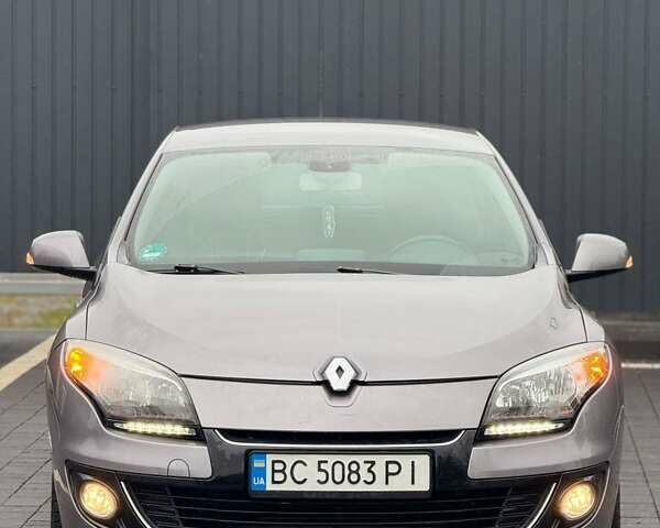 Рено Меган 2013 в Самборе на Automoto.ua Серый Рено Меган, объемом двигателя 1.46 л и пробегом 267 тыс. км за 7950 $, фото 3 на Automoto.ua