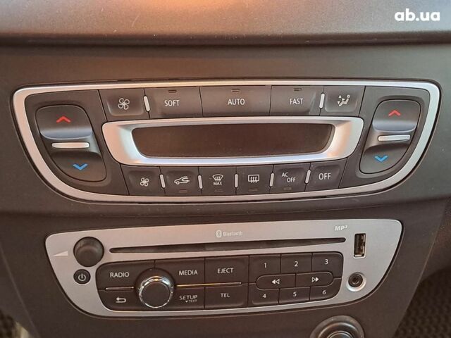 Серый Рено Меган, объемом двигателя 1.6 л и пробегом 52 тыс. км за 8990 $, фото 19 на Automoto.ua