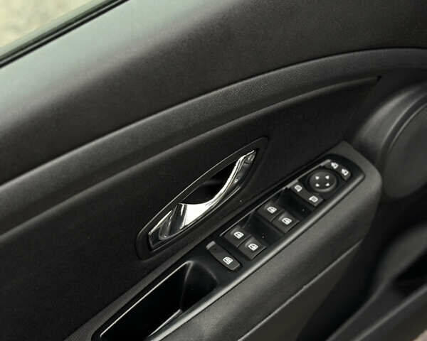 Серый Рено Меган, объемом двигателя 1.5 л и пробегом 193 тыс. км за 8100 $, фото 19 на Automoto.ua