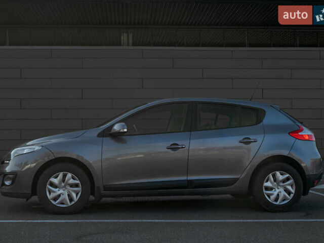 Серый Рено Меган, объемом двигателя 1.46 л и пробегом 113 тыс. км за 8500 $, фото 8 на Automoto.ua