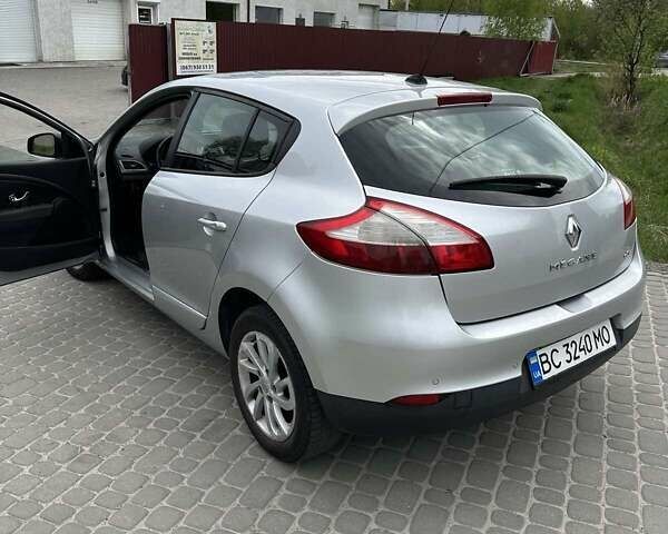 Сірий Рено Меган, об'ємом двигуна 1.46 л та пробігом 227 тис. км за 7200 $, фото 5 на Automoto.ua
