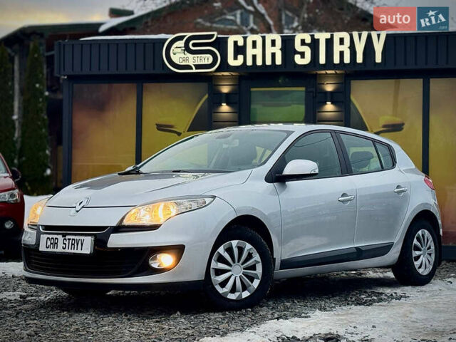 Серый Рено Меган, объемом двигателя 1.5 л и пробегом 249 тыс. км за 6999 $, фото 5 на Automoto.ua