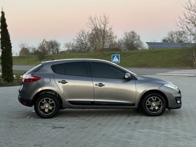 Серый Рено Меган, объемом двигателя 1.5 л и пробегом 276 тыс. км за 6950 $, фото 5 на Automoto.ua