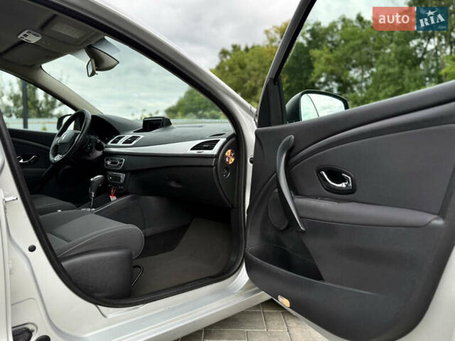 Серый Рено Меган, объемом двигателя 1.5 л и пробегом 198 тыс. км за 8199 $, фото 30 на Automoto.ua