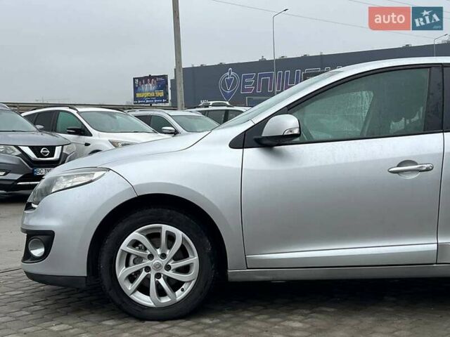 Серый Рено Меган, объемом двигателя 1.5 л и пробегом 228 тыс. км за 7690 $, фото 2 на Automoto.ua