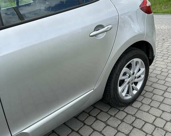 Сірий Рено Меган, об'ємом двигуна 1.46 л та пробігом 227 тис. км за 7200 $, фото 8 на Automoto.ua