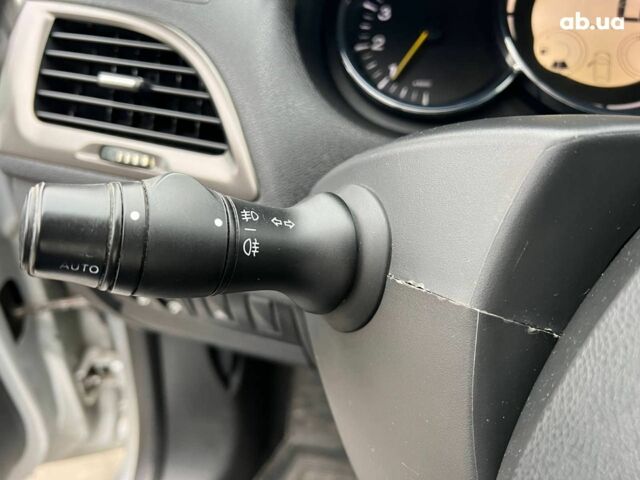 Серый Рено Меган, объемом двигателя 1.5 л и пробегом 228 тыс. км за 7690 $, фото 25 на Automoto.ua