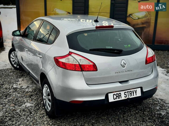 Серый Рено Меган, объемом двигателя 1.5 л и пробегом 249 тыс. км за 6999 $, фото 17 на Automoto.ua