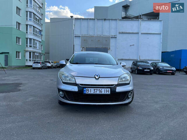 Сірий Рено Меган, об'ємом двигуна 1.46 л та пробігом 230 тис. км за 5500 $, фото 6 на Automoto.ua