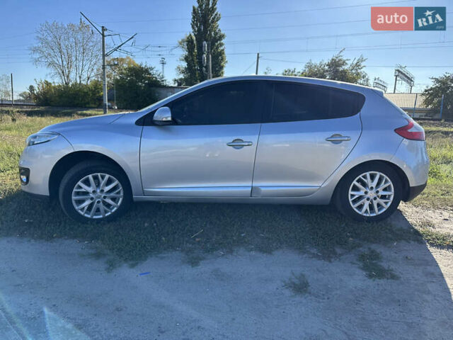 Рено Меган 2013 в Кременчуге на Automoto.ua Серый Рено Меган, объемом двигателя 1.2 л и пробегом 260 тыс. км за 6100 $, фото 10 на Automoto.ua